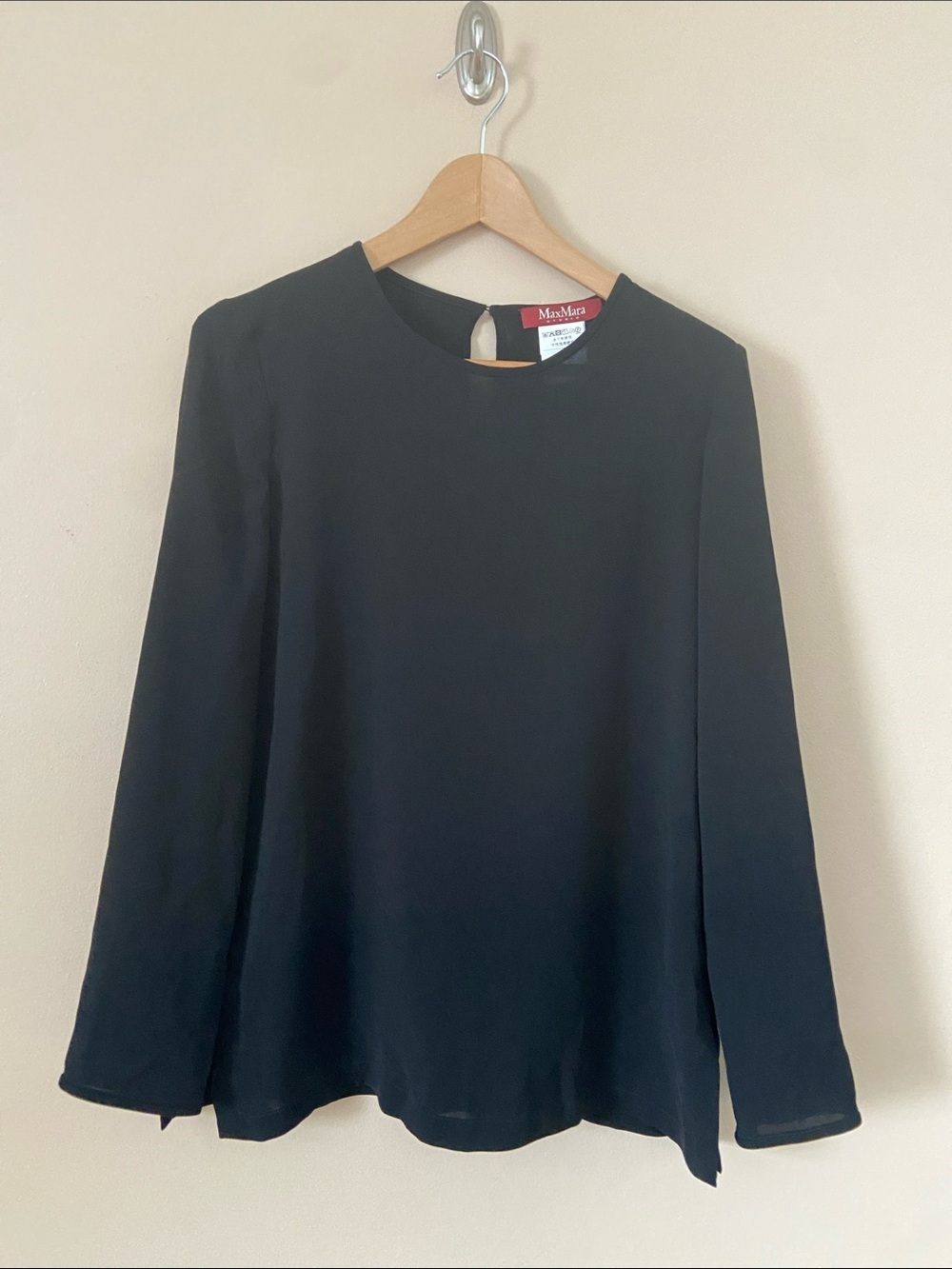 Max Mara Long Sleeve Blouse Side Slit Round
Neck Silk Blend Top Size 2 - Picture 2 of 7
